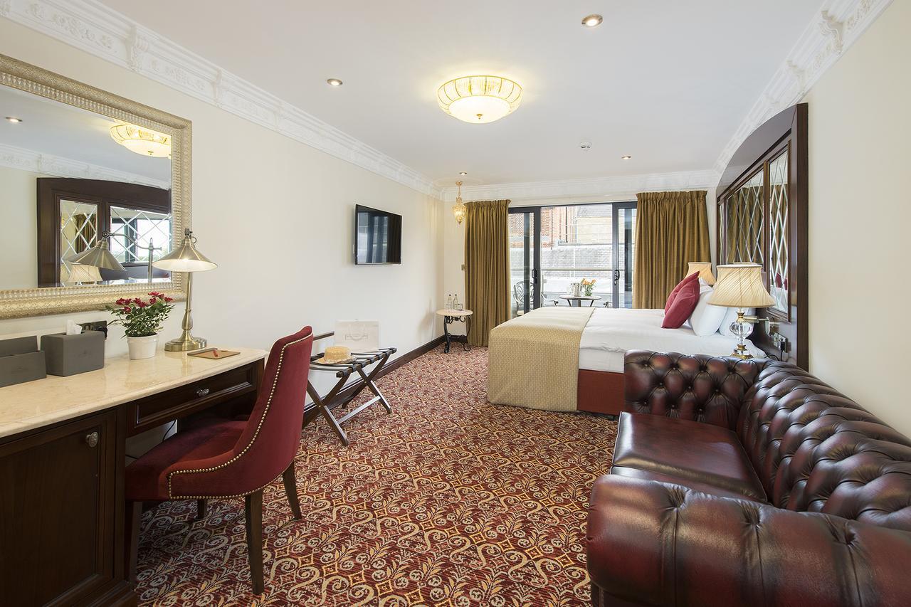 The George Street Hotel Oxford Ngoại thất bức ảnh A suite at the hotel